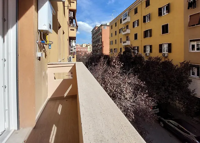 White Wood House * Rome