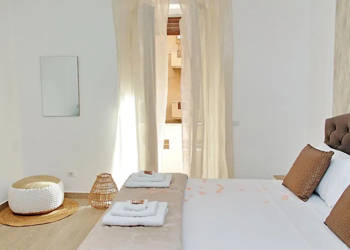 White Wood House Apartment