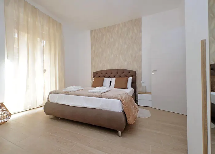 White Wood House Apartment